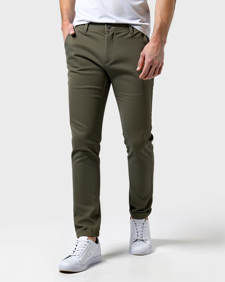 Everyday Slim Chinos